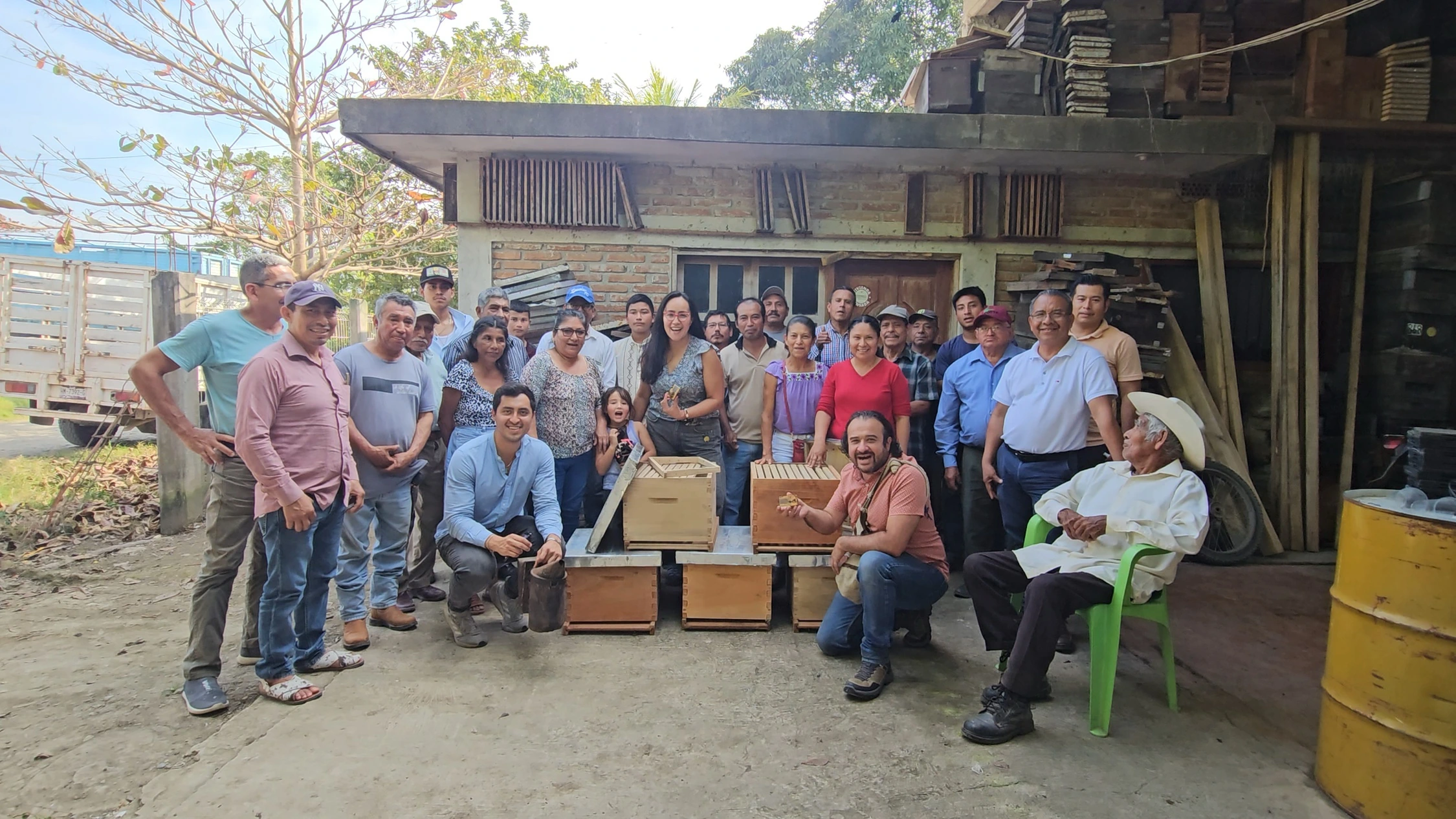 Comunidad apícola de Chicontepec durante un proceso de recuperación